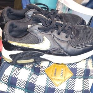 Nike Air max size 7 ,blag white gold